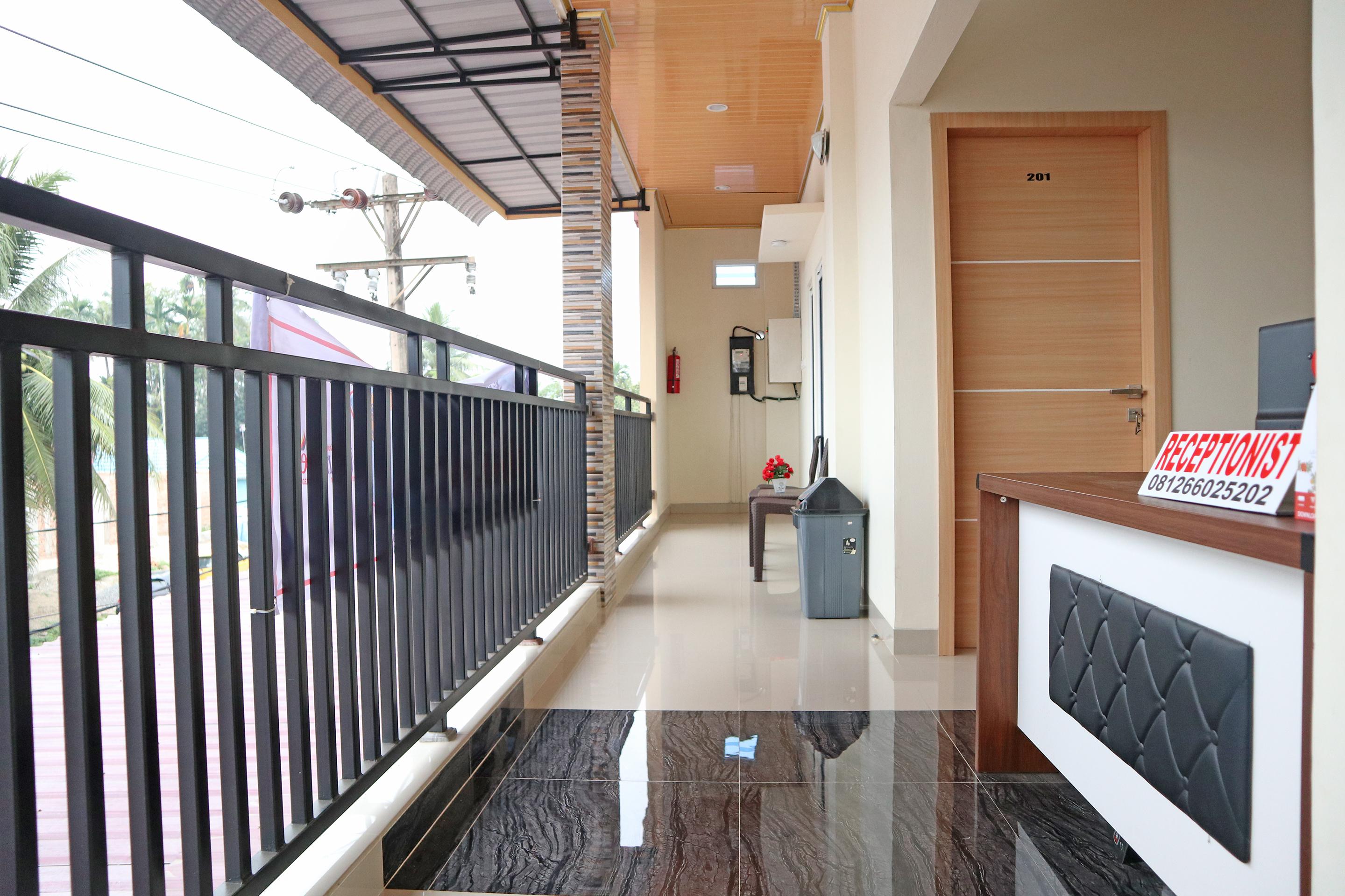 Hotel Reddoorz Syariah Near Minangkabau International Aiport Padang  Exterior foto