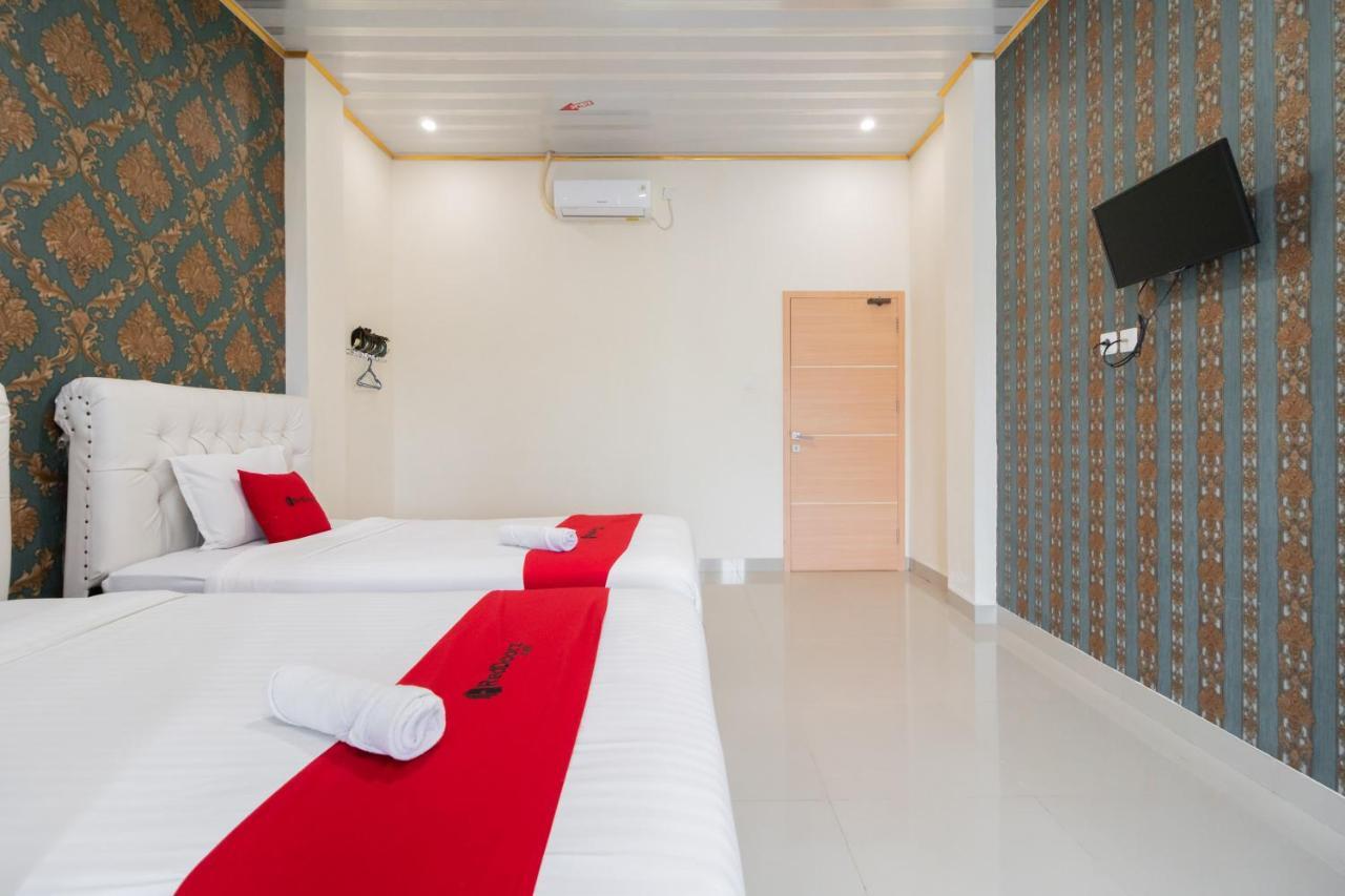 Hotel Reddoorz Syariah Near Minangkabau International Aiport Padang  Exterior foto