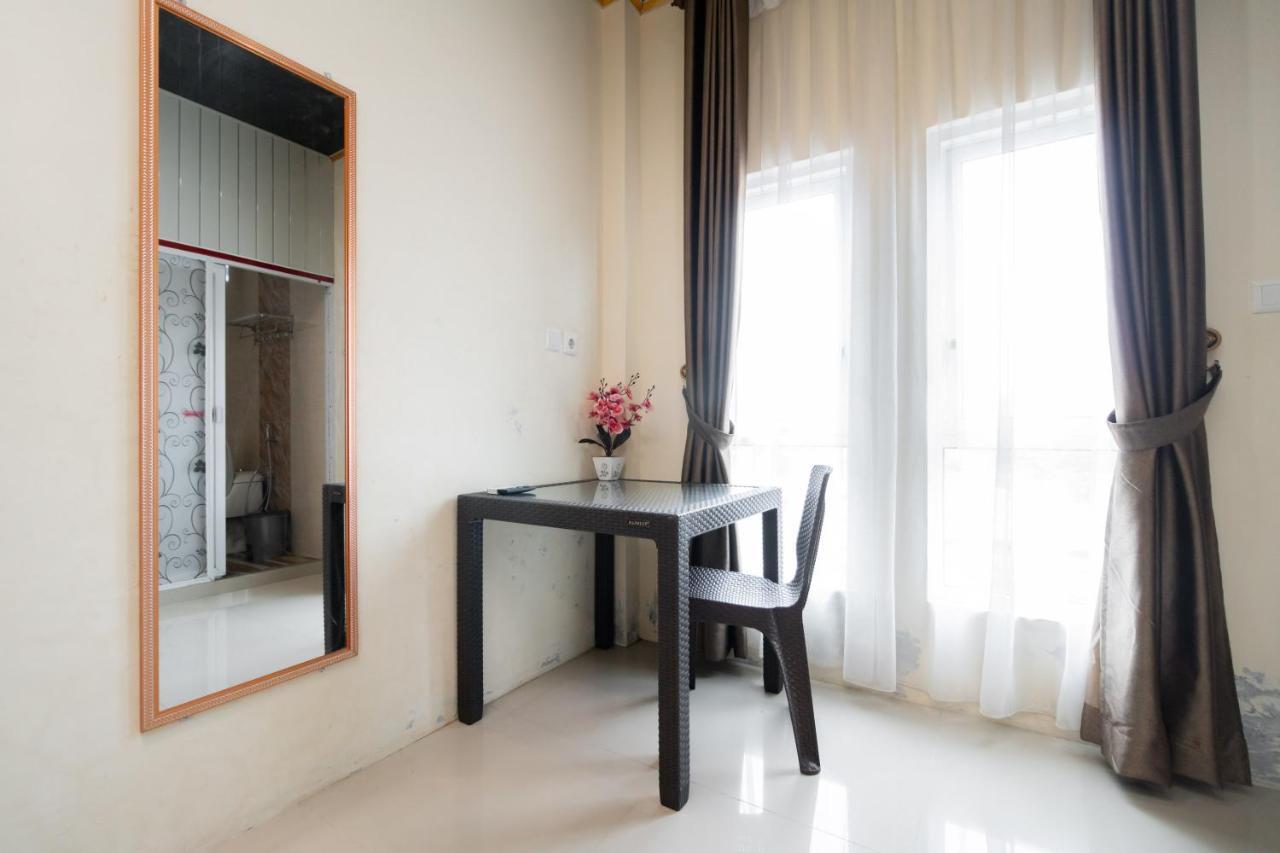 Hotel Reddoorz Syariah Near Minangkabau International Aiport Padang  Exterior foto