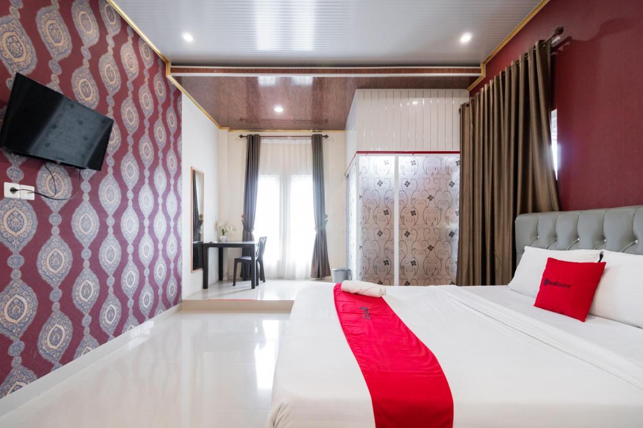 Hotel Reddoorz Syariah Near Minangkabau International Aiport Padang  Exterior foto